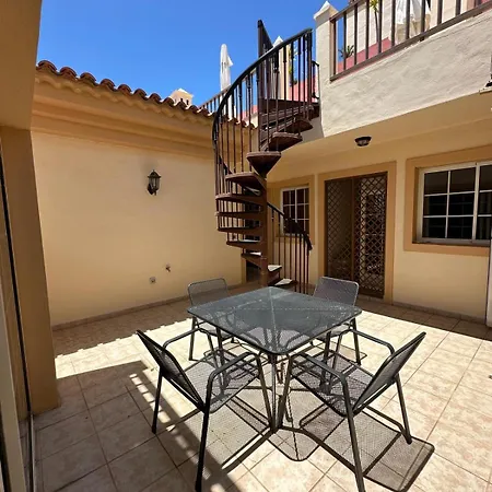 33 Pleasures Del Duque 公寓 *